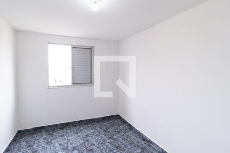 Quarto 2 de apartamento para alugar com 2 quartos, 52m² em Vila Silva Ribeiro, Carapicuíba