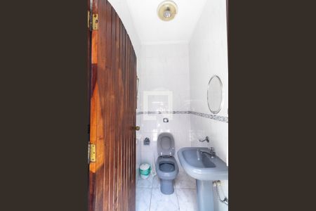 Casa à venda com 250m², 5 quartos e 5 vagas Casa à venda com 250m², 5 quartos e 5 vagasLavabo 2