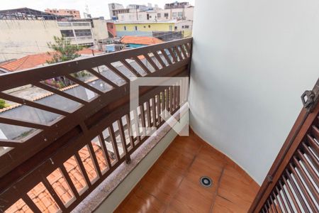 Casa à venda com 250m², 5 quartos e 5 vagas Casa à venda com 250m², 5 quartos e 5 vagasVaranda