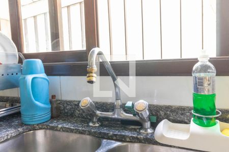 Casa à venda com 250m², 5 quartos e 5 vagas Casa à venda com 250m², 5 quartos e 5 vagasCozinha - Torneira