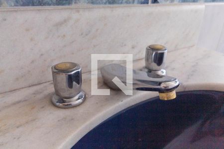 Casa à venda com 250m², 5 quartos e 5 vagas Casa à venda com 250m², 5 quartos e 5 vagasBanheiro - torneira