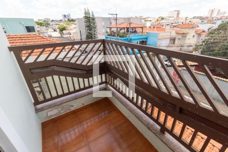 Casa à venda com 250m², 5 quartos e 5 vagas Casa à venda com 250m², 5 quartos e 5 vagasVaranda