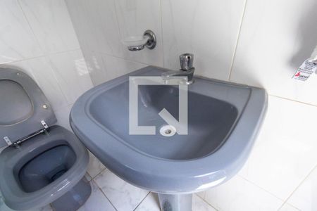 Casa à venda com 250m², 5 quartos e 5 vagas Casa à venda com 250m², 5 quartos e 5 vagasLavabo de serviço