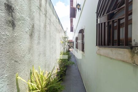 Casa à venda com 250m², 5 quartos e 5 vagas Casa à venda com 250m², 5 quartos e 5 vagasCorredor