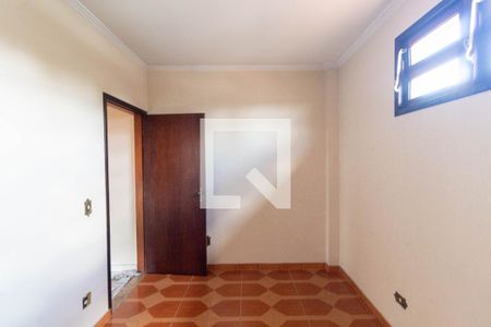 Casa à venda com 250m², 5 quartos e 5 vagas Casa à venda com 250m², 5 quartos e 5 vagasQuarto de Serviço