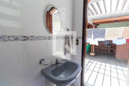 Casa à venda com 250m², 5 quartos e 5 vagas Casa à venda com 250m², 5 quartos e 5 vagasLavabo de serviço