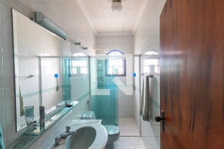 Casa à venda com 250m², 5 quartos e 5 vagas Casa à venda com 250m², 5 quartos e 5 vagasBanheiro da Suíte 2