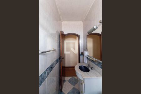 Casa à venda com 250m², 5 quartos e 5 vagas Casa à venda com 250m², 5 quartos e 5 vagasBanheiro 3