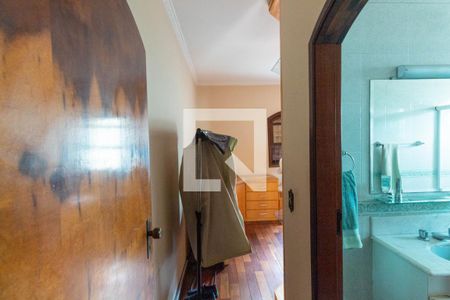 Casa à venda com 250m², 5 quartos e 5 vagas Casa à venda com 250m², 5 quartos e 5 vagasQuarto Suíte 2