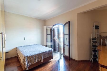 Casa à venda com 250m², 5 quartos e 5 vagas Casa à venda com 250m², 5 quartos e 5 vagasQuarto Suíte 1