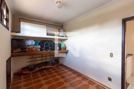 Casa à venda com 250m², 5 quartos e 5 vagas Casa à venda com 250m², 5 quartos e 5 vagasQuarto de Serviço