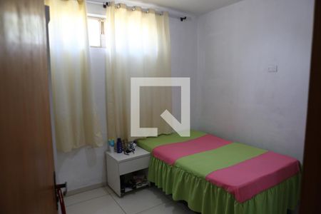 Quarto 1 de casa para alugar com 2 quartos, 58m² em Sta Cruz Ind, Contagem