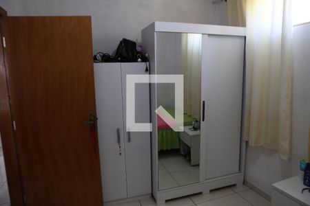 Quarto 1 de casa para alugar com 2 quartos, 58m² em Sta Cruz Ind, Contagem