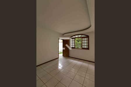 Sala de casa à venda com 3 quartos, 180m² em Santa Amelia, Belo Horizonte