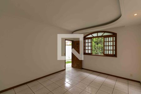 Sala de casa à venda com 3 quartos, 180m² em Santa Amelia, Belo Horizonte