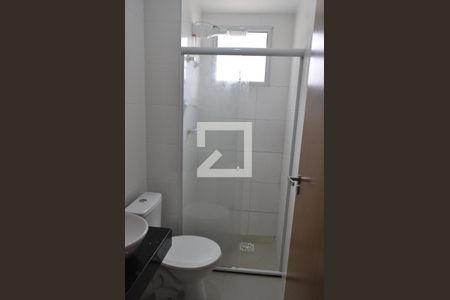 Banheiro de apartamento para alugar com 2 quartos, 60m² em Água Santa, Rio de Janeiro