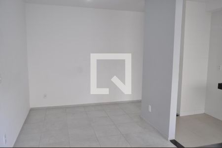 Sala de apartamento para alugar com 2 quartos, 60m² em Água Santa, Rio de Janeiro