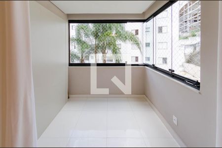 Sala de apartamento para alugar com 3 quartos, 103m² em Buritis, Belo Horizonte