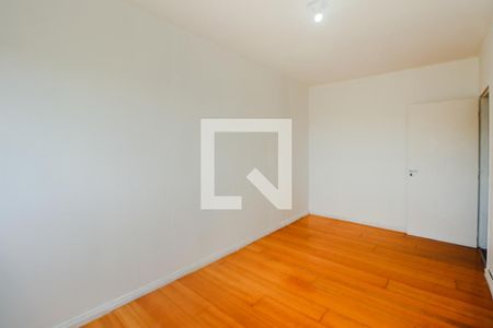 Quarto de apartamento para alugar com 1 quarto, 56m² em Jardim Itu, Porto Alegre