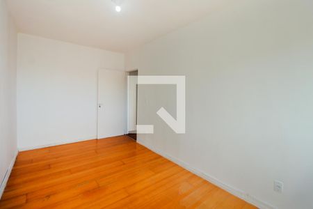 Quarto de apartamento para alugar com 1 quarto, 56m² em Jardim Itu, Porto Alegre