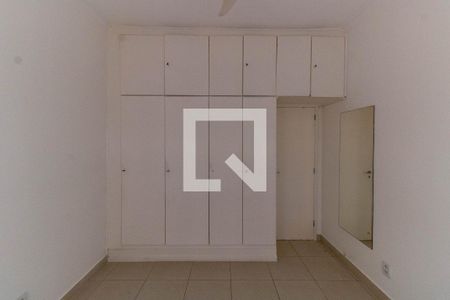 Quarto de apartamento à venda com 2 quartos, 85m² em Icaraí, Niterói