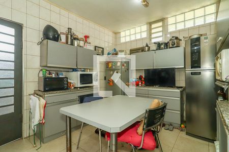 Casa à venda com 337m², 3 quartos e 4 vagas Casa à venda com 337m², 3 quartos e 4 vagasCozinha