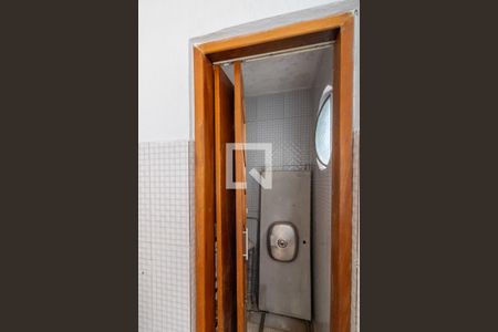 Casa à venda com 152m², 4 quartos e 3 vagas Casa à venda com 152m², 4 quartos e 3 vagasBanheiro de Serviço