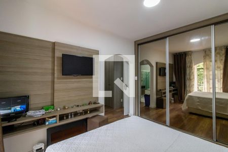 Casa à venda com 152m², 4 quartos e 3 vagas Casa à venda com 152m², 4 quartos e 3 vagasSuíte