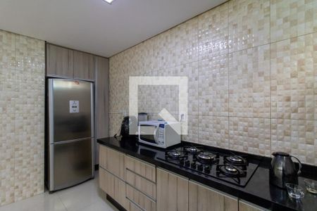 Casa à venda com 152m², 4 quartos e 3 vagas Casa à venda com 152m², 4 quartos e 3 vagasCozinha