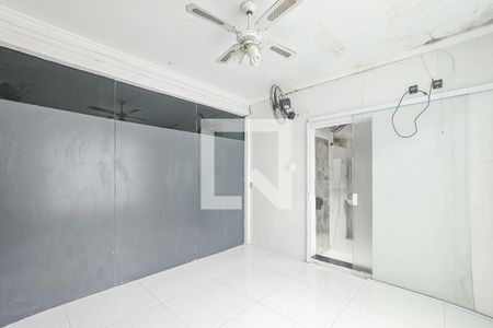 Suíte de apartamento para alugar com 2 quartos, 60m² em Vila Maia, Guarujá