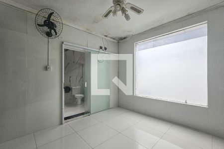 Suíte de apartamento para alugar com 2 quartos, 60m² em Vila Maia, Guarujá