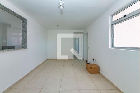 Sala  de apartamento para alugar com 3 quartos, 70m² em Conj. California, Belo Horizonte