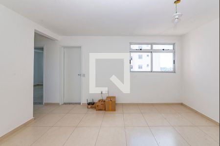 Sala  de apartamento para alugar com 3 quartos, 70m² em Conj. California, Belo Horizonte