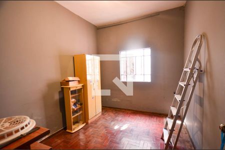 Quarto3 de casa à venda com 4 quartos, 360m² em Vera Cruz, Belo Horizonte