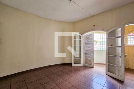 Quarto de casa para alugar com 1 quarto, 60m² em Centro, Jacareí