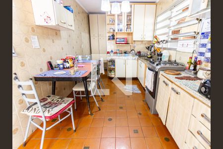 Casa para alugar com 240m², 3 quartos e 4 vagas Casa para alugar com 240m², 3 quartos e 4 vagasCozinha