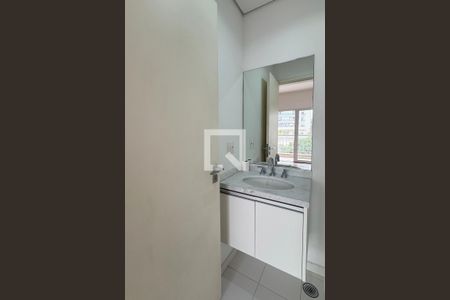 Lavabo de apartamento à venda com 1 quarto, 50m² em Centro Empresarial Tamboré, Santana de Parnaíba