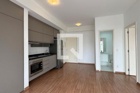 Sala de apartamento à venda com 1 quarto, 50m² em Centro Empresarial Tamboré, Santana de Parnaíba