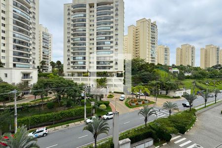 Vista da Sacada de apartamento à venda com 1 quarto, 50m² em Centro Empresarial Tamboré, Santana de Parnaíba