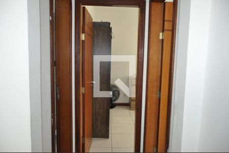 Corredor de apartamento para alugar com 2 quartos, 80m² em Lins de Vasconcelos, Rio de Janeiro