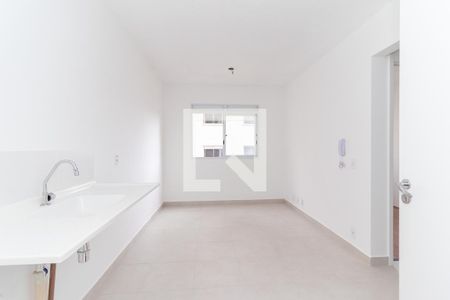 Sala/Cozinha de apartamento para alugar com 2 quartos, 34m² em Colônia (zona Leste), São Paulo