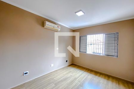 Quarto 2 de casa para alugar com 4 quartos, 200m² em Vila Diva (zona Leste), São Paulo