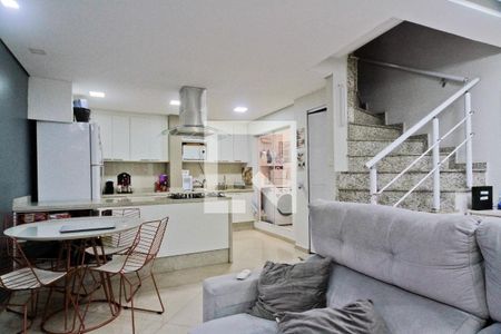 Sala de casa de condomínio à venda com 2 quartos, 90m² em Jardim Primavera, São Paulo