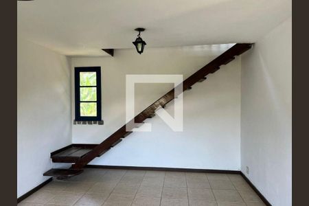 Casa à venda com 3 quartos, 180m² em Engenho do Mato, Niterói