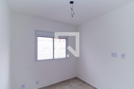 Quarto 2 de apartamento para alugar com 2 quartos, 48m² em Vila Paulo Silas, São Paulo