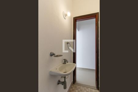 Lavabo de casa para alugar com 3 quartos, 162m² em Lapa, São Paulo