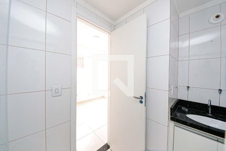 Banheiro de apartamento para alugar com 1 quarto, 25m² em Vila Formosa, São Paulo