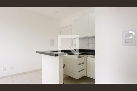 Sala / Cozinha de apartamento para alugar com 1 quarto, 25m² em Vila Formosa, São Paulo