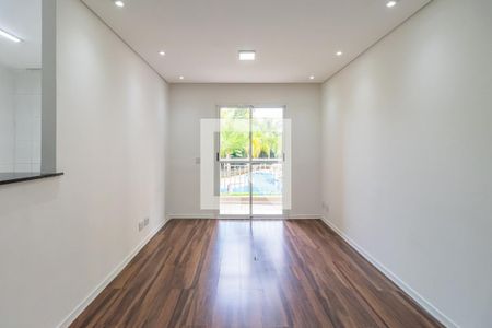 Sala de apartamento à venda com 2 quartos, 72m² em Jardim Tupanci, Barueri