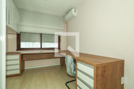 Quarto 2 de apartamento à venda com 2 quartos, 70m² em Vila Ipiranga, Porto Alegre